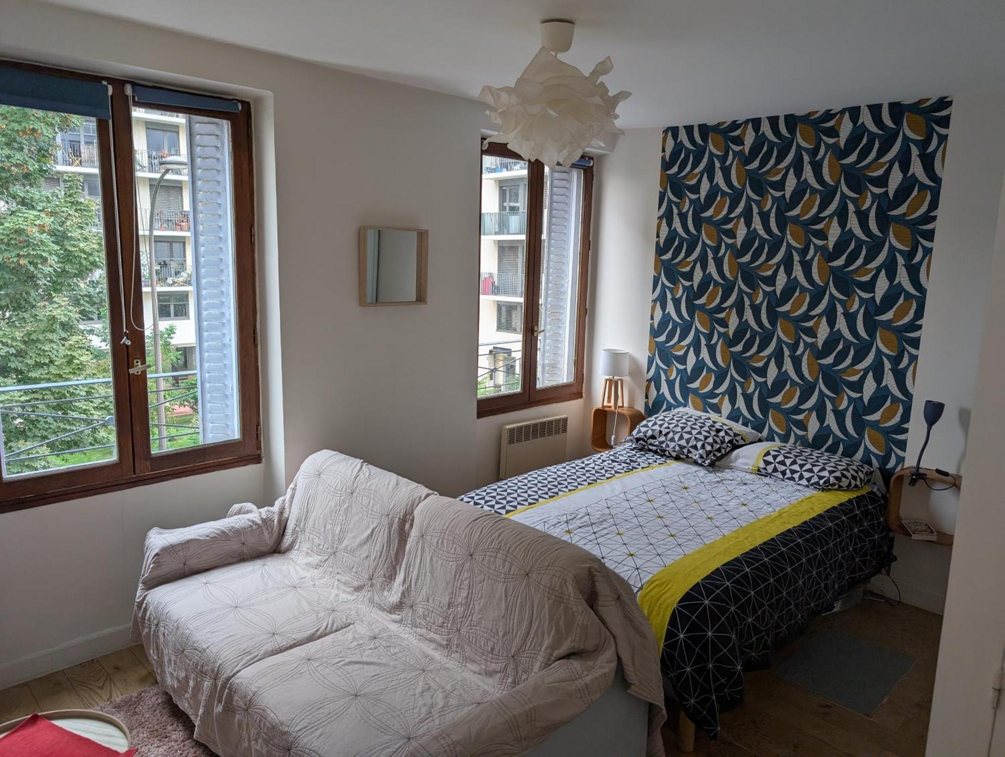 Buttes Chaumont Apartment Paris